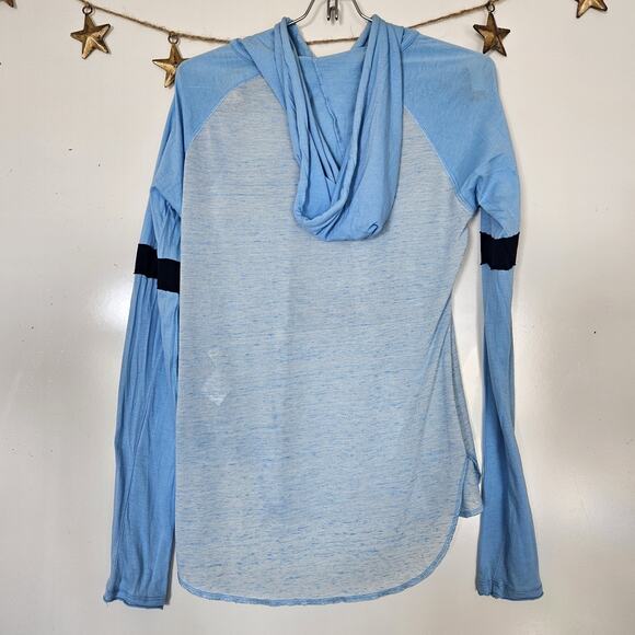 North Carolina Tar Heels Womens Medium Hooded Textured Tshirt Athleisure Event - Picture 2 of 11